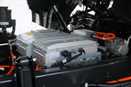 乘龙H5V&nbsp;电动牵引车底盘图片