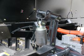 乘龙H5V&nbsp;电动牵引车底盘图片