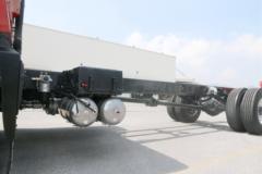 东风柳汽 乘龙H5V 270马力 4X2 6.8米栏板载货车(国六)