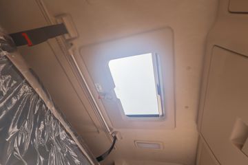 �������� ����H7�ؿ� 600���� 6X4 AMT�Զ���ǣ����(����)(Һ��)(LZ4252H7DC1)ͼƬ