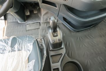 �������� ����H7�ؿ� 600���� 6X4 AMT�Զ���ǣ����(����)(Һ��)(LZ4252H7DC1)ͼƬ