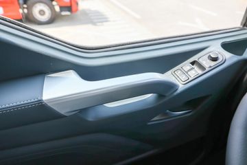 �������� ����H7�ؿ� 600���� 6X4 AMT�Զ���ǣ����(����)(Һ��)(LZ4252H7DC1)ͼƬ