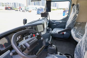 �������� ����H7�ؿ� 600���� 6X4 AMT�Զ���ǣ����(����)(Һ��)(LZ4252H7DC1)ͼƬ