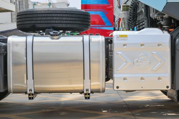 �������� ����H7�ؿ� 600���� 6X4 AMT�Զ���ǣ����(����)(Һ��)(LZ4252H7DC1)ͼƬ