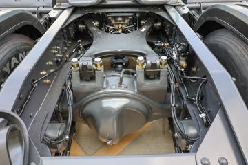 �������� ����H7�ؿ� 600���� 6X4 AMT�Զ���ǣ����(����)(Һ��)(LZ4252H7DC1)ͼƬ