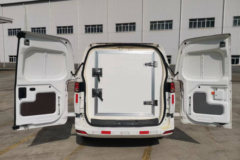 北汽瑞翔 博腾V2 3.015T 2.19米单排纯电动冷藏车(BJ5030XLCDMN5XBEV)50.38kWh