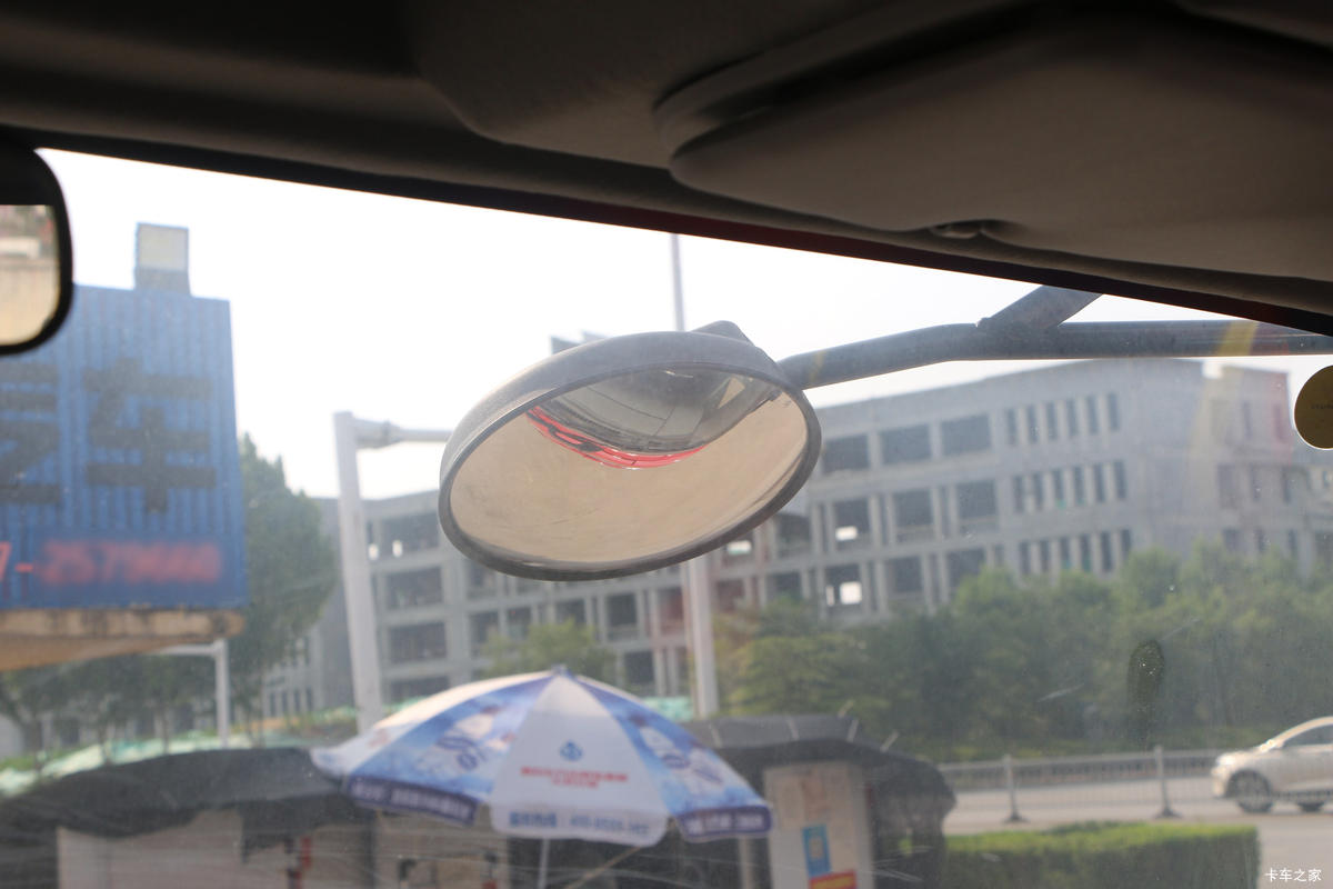 ���� ����˹V8 170���� 5.48���Ű������ػ���(����)(HFC1140P61K1D7S)��ʻ��                                               