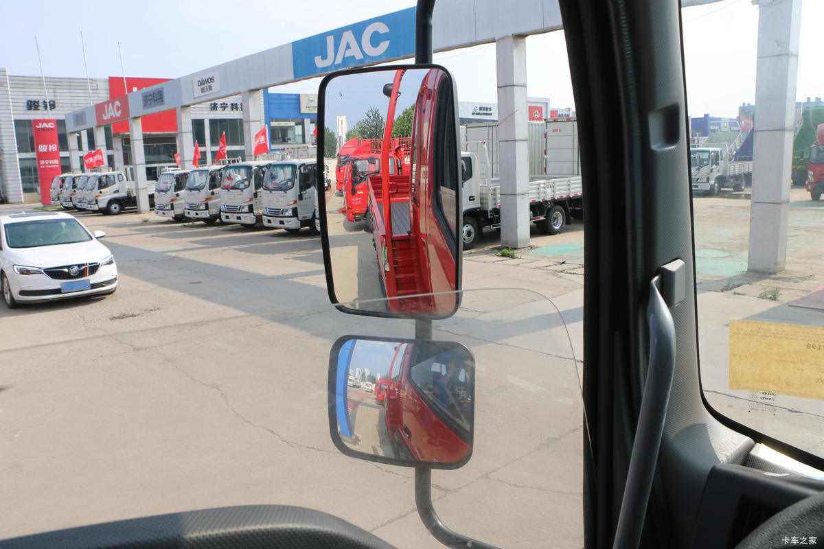 ���� ����˹V8 170���� 5.48���Ű������ػ���(����)(HFC1140P61K1D7S)��ʻ��                                               