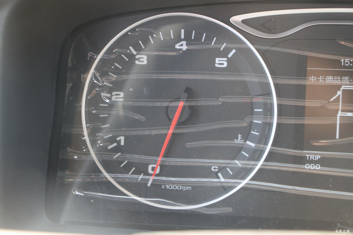 ���� ����˹V8 170���� 5.48���Ű������ػ���(����)(HFC1140P61K1D7S)��ʻ��                                               