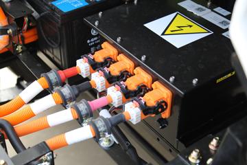 ���� ���� 4.5T 4.12�׵��Ŵ��綯��ʽ�Ῠ81.14kWhͼƬ