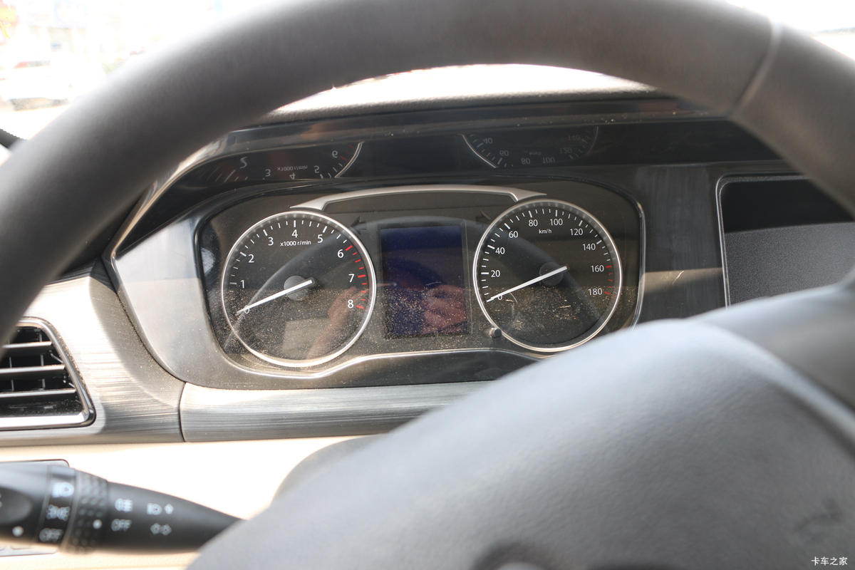Խ ԽV3 2022 ׼ 107 1.5L 2 ջ()ʻ