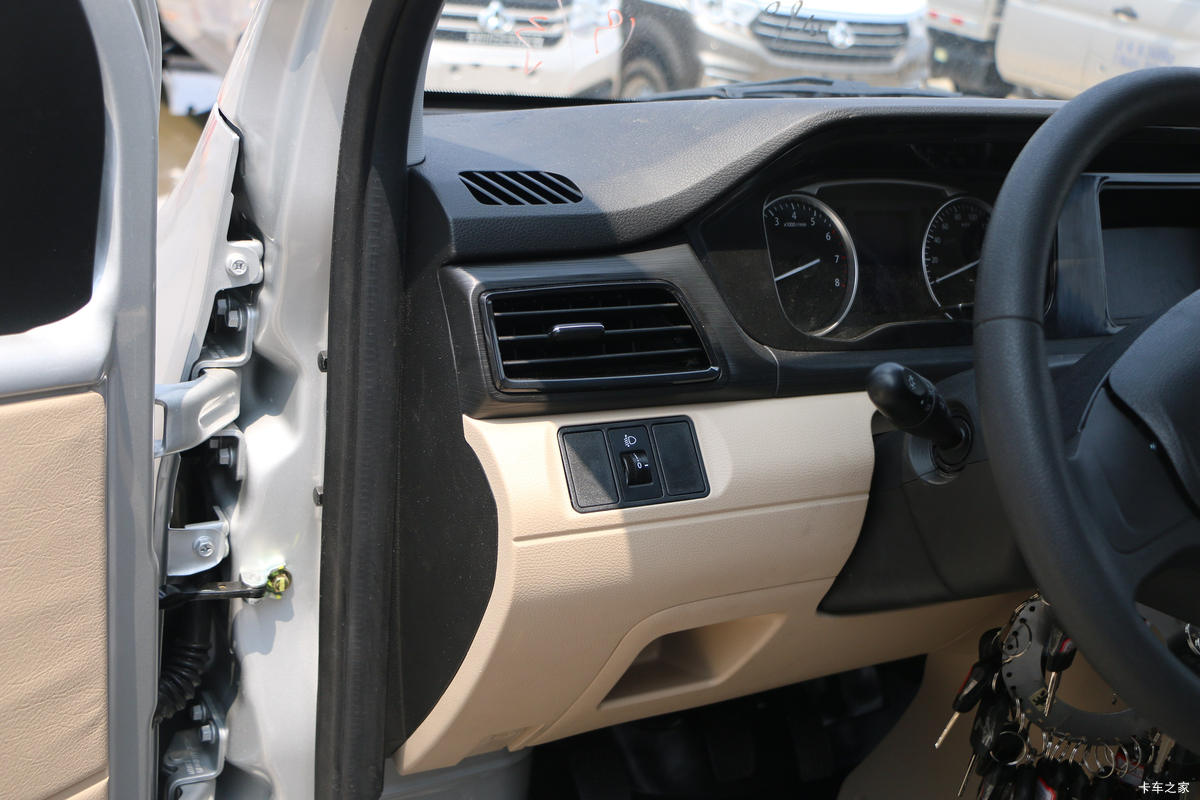 Խ ԽV3 2022 ׼ 107 1.5L 2 ջ()ʻ
