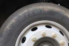 中国重汽 HOWO TX 250马力 4X2 8.2米AMT自动挡厢式载货车(国六)