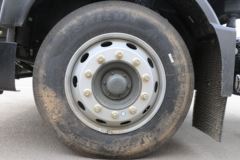 中国重汽 HOWO TX 250马力 4X2 8.2米AMT自动挡厢式载货车(国六)