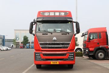 中国重汽 HOWO TH7重卡 460马力 4X2 AMT自动挡牵引车(国六)(ZZ4187V361HF1)