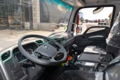 福田 奥铃大黄蜂 220马力 8.1米排半翼开启厢式载货车(BJ5188XYKKPFN-AF1)