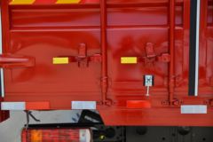 福田 奥铃大黄蜂 220马力 8.1米排半翼开启厢式载货车(BJ5188XYKKPFN-AF1)