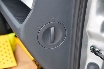 ���� ŷ����X 122���� 3.7�׵�����ʽ�Ῠ(����)(BJ5044XXY-FM)ͼƬ