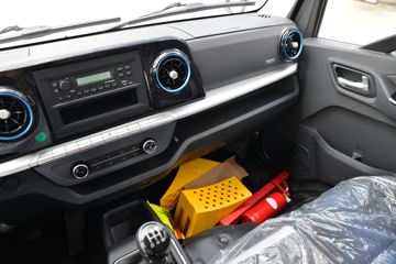 ���� ŷ����X 122���� 3.7�׵�����ʽ�Ῠ(����)(BJ5044XXY-FM)ͼƬ