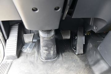 ���� ŷ����X 122���� 3.7�׵�����ʽ�Ῠ(����)(BJ5044XXY-FM)ͼƬ