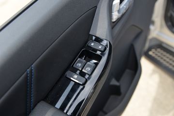 ���� ŷ����X 122���� 3.7�׵�����ʽ�Ῠ(����)(BJ5044XXY-FM)ͼƬ