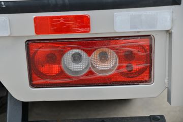 ���� ŷ����X 122���� 3.7�׵�����ʽ�Ῠ(����)(BJ5044XXY-FM)ͼƬ