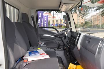 ������� ���ö��� 152���� 4.14��AMT�Զ���������ʽ�Ῠ(����)ͼƬ