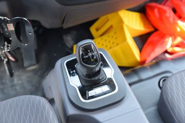 ������� ���ö��� 152���� 4.14��AMT�Զ���������ʽ�Ῠ(����)ͼƬ