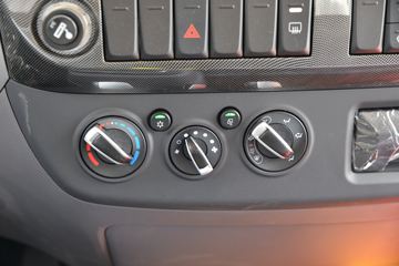 ������� ���ö��� 152���� 4.14��AMT�Զ���������ʽ�Ῠ(����)ͼƬ