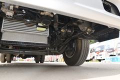 福田奥铃 玉兔二号 152马力 4.14米AMT自动挡单排厢式轻卡(国六)(BJ5048XXY8JDA-AB2)