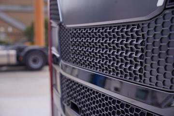 ˹������ Sϵ�� 650���� 6X2 AMT�Զ���ǣ����(�ͺ�S 650 6x2)ͼƬ