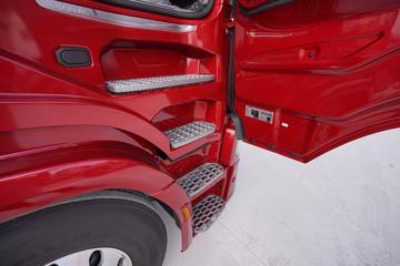 ˹������ Sϵ�� 650���� 6X2 AMT�Զ���ǣ����(�ͺ�S 650 6x2)ͼƬ
