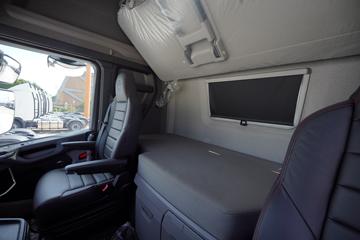 ˹������ Sϵ�� 650���� 6X2 AMT�Զ���ǣ����(�ͺ�S 650 6x2)ͼƬ