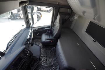 ˹������ Sϵ�� 650���� 6X2 AMT�Զ���ǣ����(�ͺ�S 650 6x2)ͼƬ