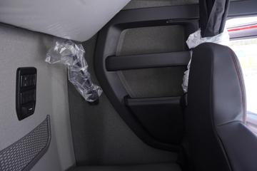 ˹������ Sϵ�� 650���� 6X2 AMT�Զ���ǣ����(�ͺ�S 650 6x2)ͼƬ