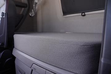 ˹������ Sϵ�� 650���� 6X2 AMT�Զ���ǣ����(�ͺ�S 650 6x2)ͼƬ