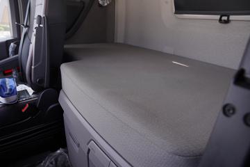 ˹������ Sϵ�� 650���� 6X2 AMT�Զ���ǣ����(�ͺ�S 650 6x2)ͼƬ