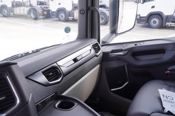 ˹������ Sϵ�� 650���� 6X2 AMT�Զ���ǣ����(�ͺ�S 650 6x2)ͼƬ