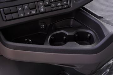 ˹������ Sϵ�� 650���� 6X2 AMT�Զ���ǣ����(�ͺ�S 650 6x2)ͼƬ