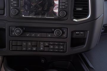 ˹������ Sϵ�� 650���� 6X2 AMT�Զ���ǣ����(�ͺ�S 650 6x2)ͼƬ