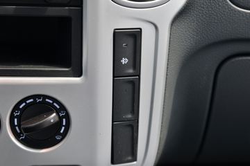 ����;�� T5 1.6L 122���� ���� 3.8�׵�����ʽС��(����)ͼƬ