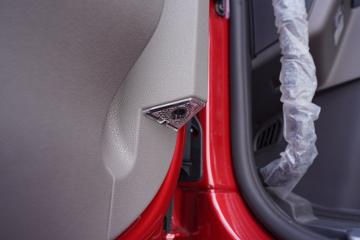 斯堪尼亚 S系列 650马力 6X2 AMT自动档牵引车(型号S 650 6x2)驾驶室图片