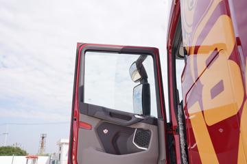 斯堪尼亚 S系列 650马力 6X2 AMT自动档牵引车(型号S 650 6x2)驾驶室图片