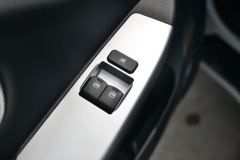 东风途逸 T5 1.6L 122马力 汽油 3.4米单排栏板小卡(国六)(EQ1026S16QC)