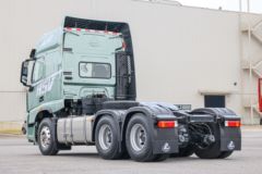 东风柳汽 乘龙H5V 460马力 6X4 AMT自动挡牵引车(国六)(LZ4250H5DC1)