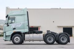 东风柳汽 乘龙H5V 460马力 6X4 AMT自动挡牵引车(国六)(LZ4250H5DC1)