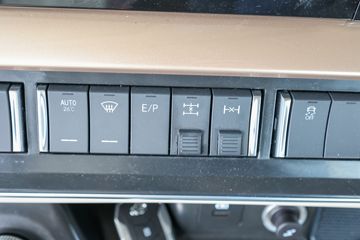 �������� ����H5V 460���� 6X4 AMT�Զ���ǣ����(����)(LZ4250H5DC1)ͼƬ