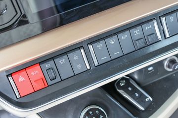 �������� ����H5V 460���� 6X4 AMT�Զ���ǣ����(����)(LZ4250H5DC1)ͼƬ