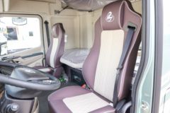 东风柳汽 乘龙H5V 460马力 6X4 AMT自动挡牵引车(国六)(LZ4250H5DC1)