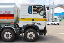 HOWO TX7&nbsp;油罐车外观图片